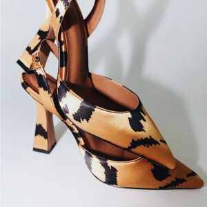 Cult of Coquette Farah Vegan Satin Tiger Print Slingbacks heels. Leopard. 7